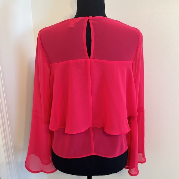 Belle Sky Flowy Elegant Bright Pink Women's Top - Picture 2 of 10